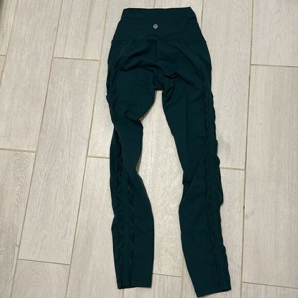 Lululemon 25” mesh detailed legging green 2 - Picture 4 of 5